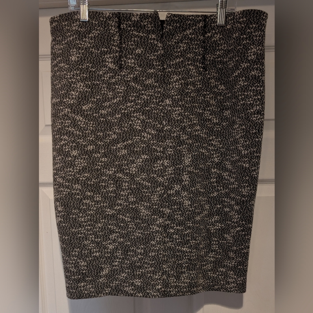 NEW! Ann Taylor Factory Women's Black White Polyester Blend Skirt Size 14 NWT